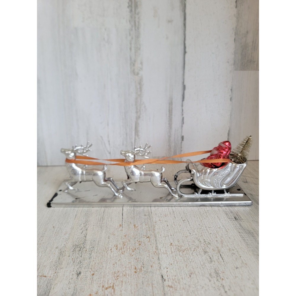 Santa Claus AS IS vintage sleigh unique table top Xmas home decor reindeer
